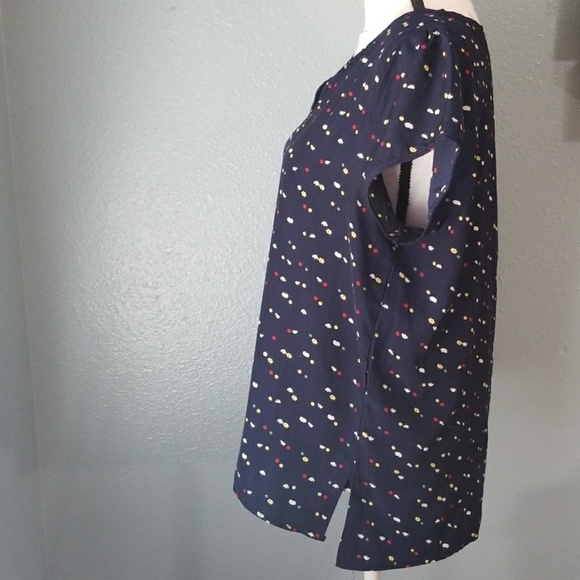 Flutter sleeve Polka Dot Blouse - Picture 4 of 7
